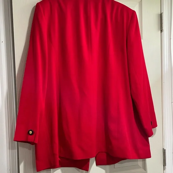 Blazer - Picture 5 of 9